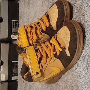 Nike SB mid sz 10